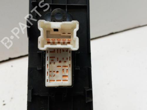 Used Right front window switch NISSAN MICRA III (K12) 1.5 dCi (86 hp) 28766827