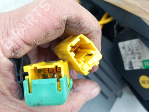 Used Front right seatbelt Front right seatbelt VW PHAETON (3D1, 3D2, 3D3, 3D4, 3D6, 3D7, 3D8, 3D9) 4.2 V8 4motion (335 hp) 28761757 28761757