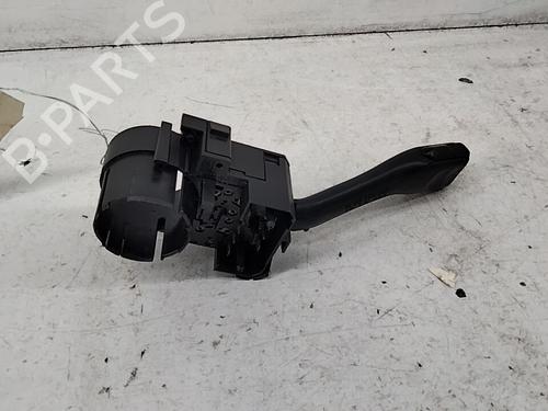 Schalter für Schalter VW GOLF IV (1J1) 2.0 (115 hp) 28737443 28737443