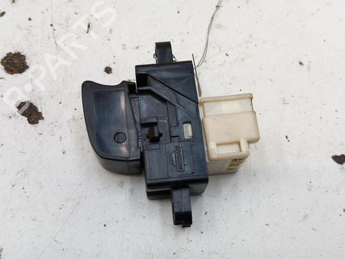 Used Right rear window switch NISSAN ALMERA II Hatchback (N16) 1.5 (90 hp) 28793585