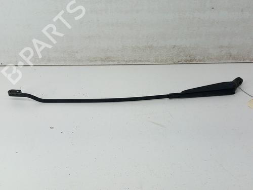 Used Front windshield wiper arm OPEL CORSA B (S93) 1.2 i (F08, F68, M68) (45 hp) 28788470