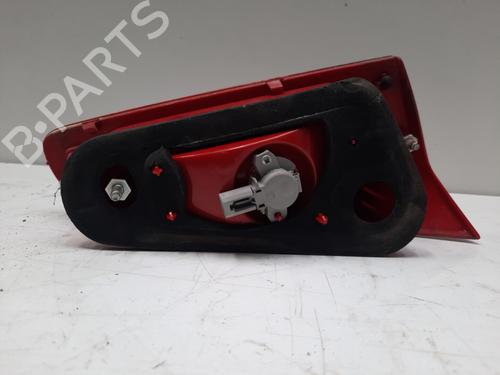 right-tailgate-light-alfa-romeo-147-937_-2000-2001-2002-2003-2004-2005-2006-2007-2008-2009-2010-28764286 main image