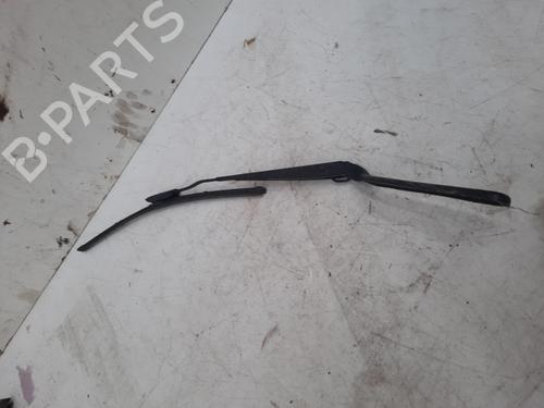 Used Front windshield wiper arm RENAULT TWINGO III (BCM_, BCA_) 0.9 TCe 90 (BCM9, BCM2) (90 hp) 28752615