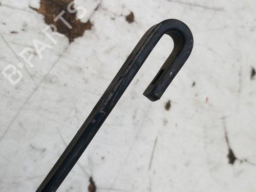 Used Front windshield wiper arm HYUNDAI SONATA V (NF) 2.4 (162 hp) 28766806