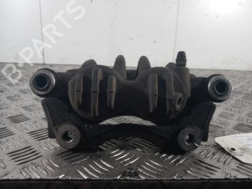 Used Right front brake caliper Right front brake caliper RENAULT MASTER III Van (FV) 2.3 dCi 145 FWD (FV0E, FV0F, FV0H, FV02, FV0M, FV0S,... (146 hp) 33946790 33946790