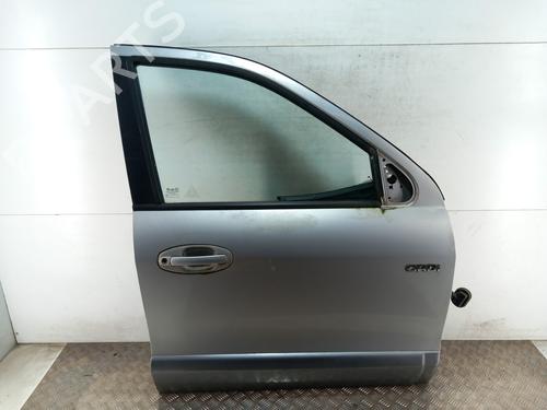 Used Right front door HYUNDAI SANTA FÉ I (SM) 2.0 CRDi 4x4 (125 hp) 28735744