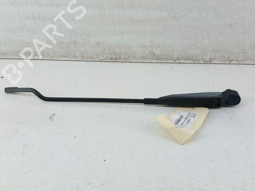 Used Front windshield wiper arm RENAULT CLIO I (B/C57_, 5/357_) 1.2 (5/357Y, 5/357K) (58 hp) 28788420