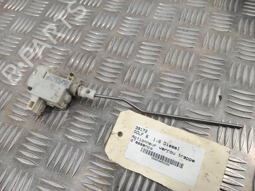 Brændstofdæksel aktuator VW GOLF VI (5K1) 1.6 TDI (105 hp) 28744938