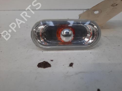 Clignotant avant gauche VW CADDY III Box Body/MPV (2KA, 2KH, 2CA, 2CH) 2.0 SDI (70 hp) 28758139
