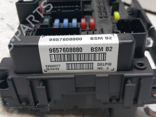 Zekeringkast PEUGEOT 206+ (2L_, 2M_) 1.1 (60 hp) 28778677