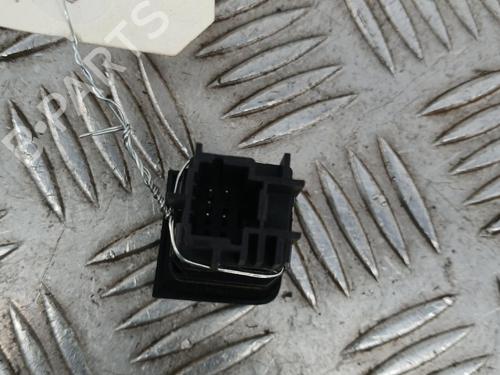 Used Warning switch Warning switch RENAULT KADJAR (HA_, HL_) 1.5 dCi 110 (HLA3) (110 hp) 40031752 40031752