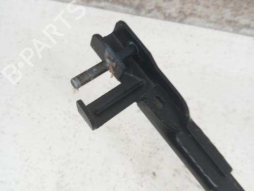 Front windshield wiper arm PEUGEOT 407 Coupe (6C_) 3.0 V6 | BP28734606C143 