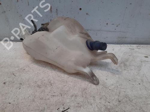 Used Windscreen washer tank ALFA ROMEO 147 (937_) 1.9 JTD (937.AXD1A, 937.BXD1A, 937.AXV1A, 937.BXB1A,... (115 hp) 28760931