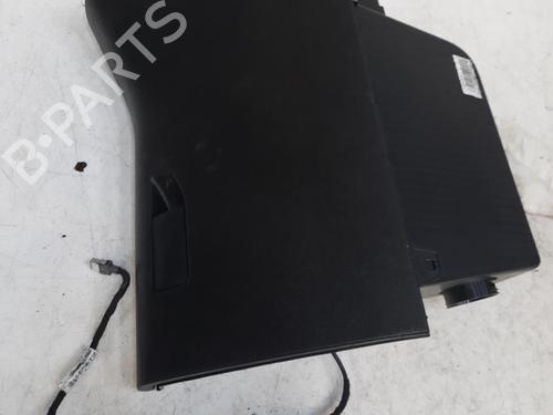 Used Glove box PEUGEOT 308 II (LB_, LP_, LW_, LH_, L3_) 1.6 HDi / BlueHDi 115 (115 hp) 28774121