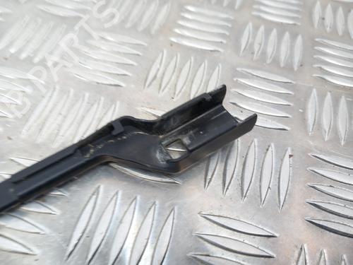 Used Front windshield wiper arm Front windshield wiper arm CITROËN DS5 2.0 BlueHDi 180 (180 hp) 28742453 28742453