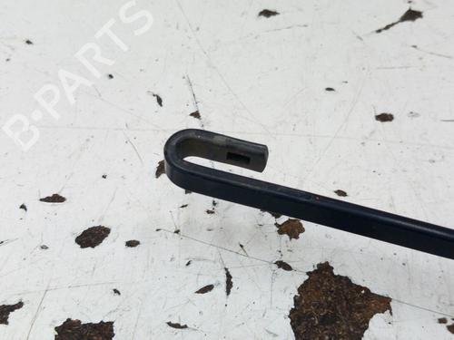 Used Front windshield wiper arm NISSAN QASHQAI II (J11, J11_) 1.6 dCi (130 hp) 28762519