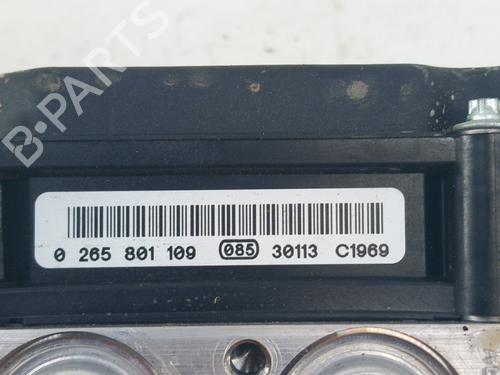 Used ABS pump RENAULT KANGOO / GRAND KANGOO II (KW0/1_) 1.5 dCi 90 (KW05, KW08, KW0G, KW11) (90 hp) 28762054