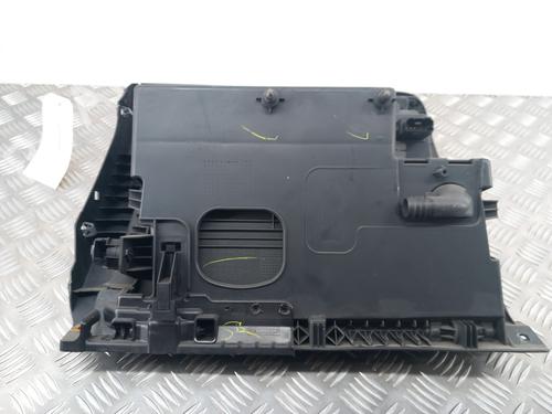 Used Glove box Glove box VW JETTA IV (162, 163, AV3, AV2) 1.6 TDI (105 hp) 28744668 28744668