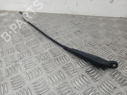 Used Front windshield wiper arm Front windshield wiper arm OPEL CORSA B (S93) 1.4 i (F08, F68, M68) (60 hp) 36286100 36286100