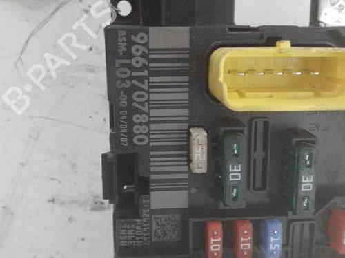 Boîte à Fusibles CITROËN C2 (JM_) 1.4 (73 hp) 28750585