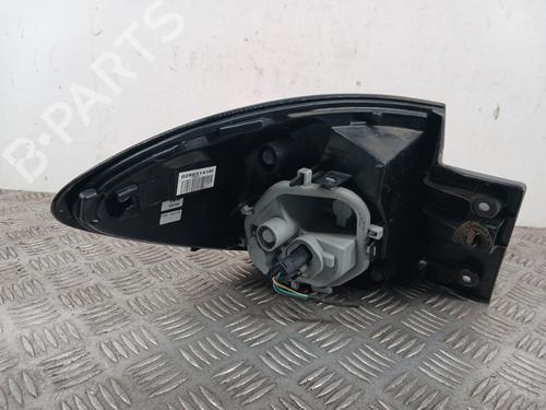 right-taillight-renault-captur-i-j5_-h5_-2013-33323280 main image