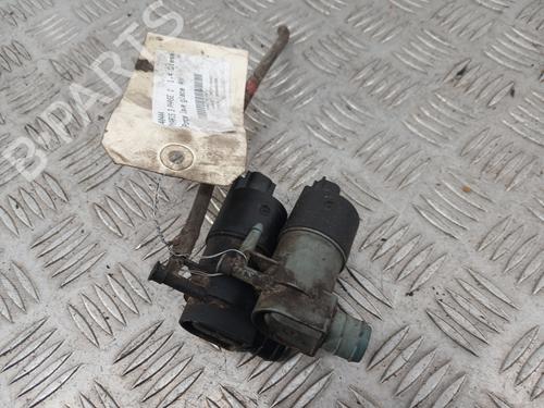 Used Washer pump TOYOTA YARIS (_P13_) 1.4 D (NLP130_, NLP130) (90 hp) 31758385