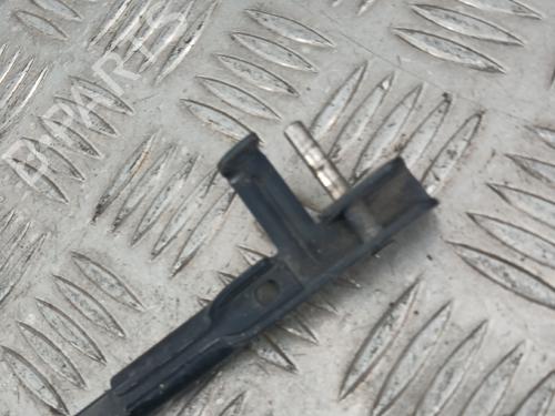 Used Front windshield wiper arm Front windshield wiper arm ALFA ROMEO 159 Sportwagon (939_) 1.9 JTDM 16V (939BXC1B, 939BXC12) (150 hp) 36398117 36398117