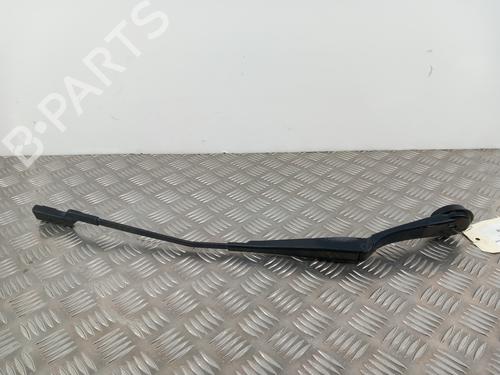 Used Front windshield wiper arm FORD FOCUS IV (HN) 1.0 EcoBoost (125 hp) 28735243