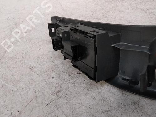 Used Left front window switch Left front window switch AUDI A3 (8L1) 1.9 TDI (110 hp) 28774585 28774585