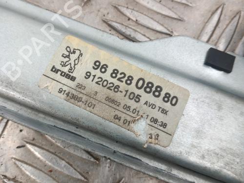 Front right window mechanism PEUGEOT 5008 (0U_, 0E_) 2.0 HDi 150 / BlueHDi 150 | BP28783137C23 