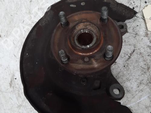 Used Left front steering knuckle TOYOTA YARIS (_P9_) 1.4 D-4D (NLP90_, NLP90R) (90 hp) 28752727