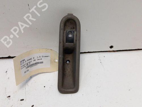Used Right rear window switch Right rear window switch RENAULT CLIO III (BR0/1, CR0/1) 1.5 dCi (C/BR0G, C/BR1G) (68 hp) 28758990 28758990