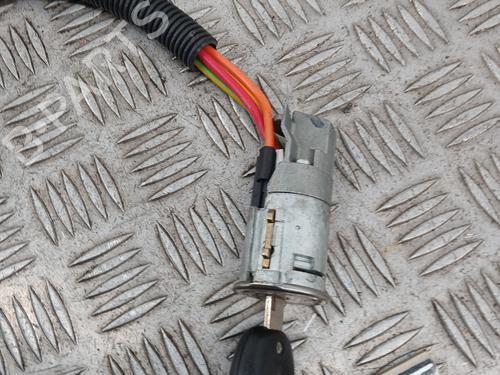 Used Ignition barrel Ignition barrel RENAULT SCÉNIC I MPV (JA0/1_, FA0_) 1.4 16V (JA0D, JA1H, Ja0W, JA10) (95 hp) 32302392 32302392