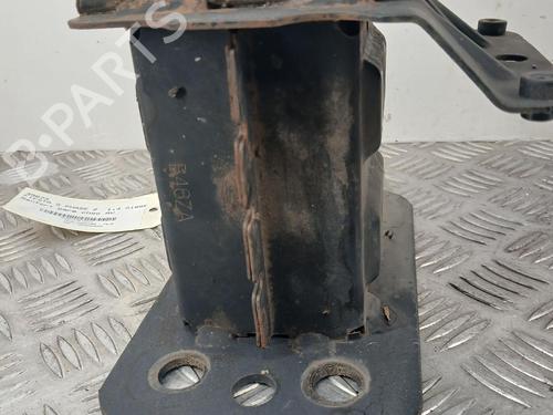 Used Front bumper reinforcement Front bumper reinforcement 38053979 38053979