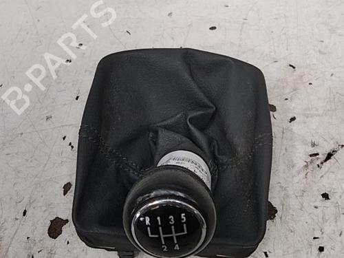 Used Gear lever VW POLO IV (9N_, 9A_) 1.4 TDI (70 hp) 28776374