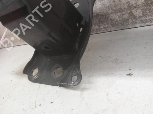 Used Front bumper reinforcement Front bumper reinforcement 28781163 28781163