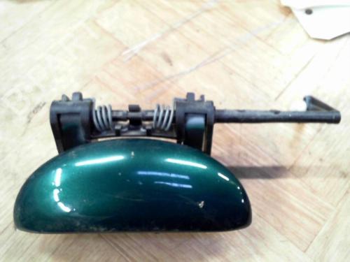Używane Klamka zewnętrzna drzwi przednich lewych PEUGEOT 206 Hatchback (2A/C) 1.4 HDi eco 70 (68 hp) 28777599
