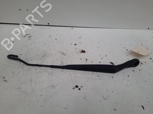 Used Front windshield wiper arm NISSAN MICRA III (K12) 1.5 dCi (65 hp) 28747062