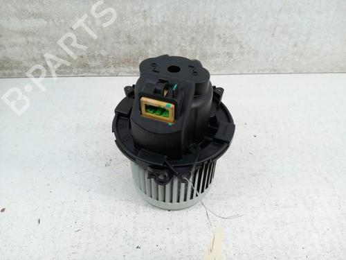 Used Heater blower motor DACIA SANDERO II 1.0 SCe 75 (B8JC, B8JD, B8NC) (73 hp) 28746578