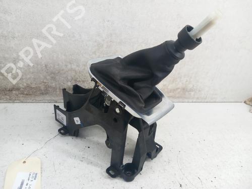 Used Gear lever RENAULT CLIO V (B7_) 1.5 Blue dCi 85 (B7AG) (86 hp) 28780881