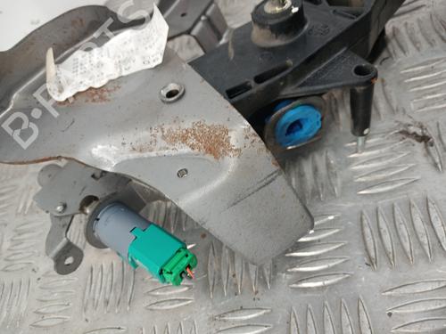 Used Clutch pedal Clutch pedal RENAULT SCÉNIC III (JZ0/1_) 1.6 dCi (JZ00, JZ12) (130 hp) 30536262 30536262