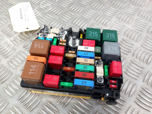 Used Fuse box CITROËN C3 III (SX) 1.5 BlueHDi 100 (SXYHYP, SXYHTU) (102 hp) 28782899