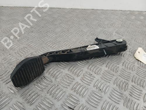 koblingspedal PEUGEOT 407 (6D_) 2.0 HDi 135 (6DRHRH, 6DRHRE, 6DRHRG, 6DRHRJ) (136 hp) 31310678