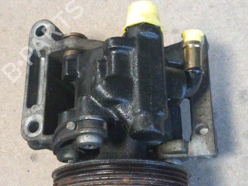 Used Steering pump RENAULT LAGUNA I (B56_, 556_) 2.2 dT (B569) (113 hp) 28786228