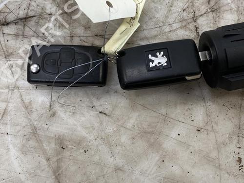 Used Ignition barrel Ignition barrel PEUGEOT 1007 (KM_) 1.4 HDi (68 hp) 28747398 28747398