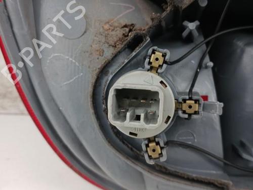 right-taillight-toyota-yaris-_p1_-1999-2000-2001-2002-2003-2004-2005-28741182 main image
