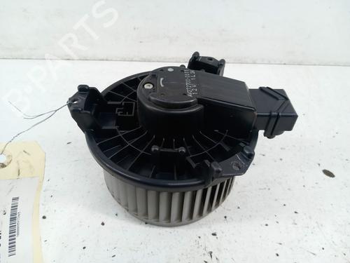 Gebläsemotor für SUZUKI SWIFT III (MZ, EZ) 1.3 DDiS (RS413D) (75 hp) 28745469