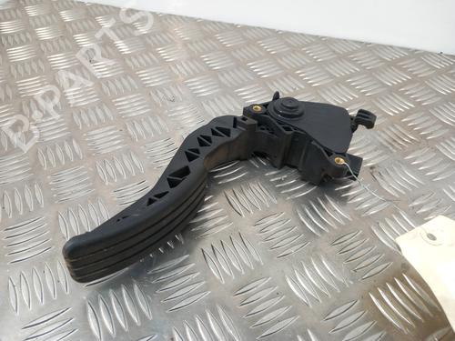 Used Pedal RENAULT MEGANE III Hatchback (BZ0/1_, B3_) 1.5 dCi (BZ09, BZ0D, BZ1W, BZ29, BZ14) (110 hp) 28782084