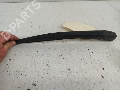 Used Rear windshield wiper arm SUZUKI GRAND VITARA II (JT, TE, TD) 1.9 DDiS All-wheel Drive (JT419, TD44, JB419WD, JB419XD,... (129 hp) 28782723