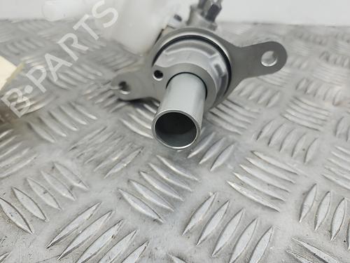 Used Brake master cylinder Brake master cylinder RENAULT ZOE (BFM_) ZOE (BFMC, BFMD) (136 hp) 28741745 28741745